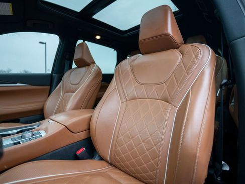Used 2025 INFINITI QX60 Autograph w/ Cargo Package image 6