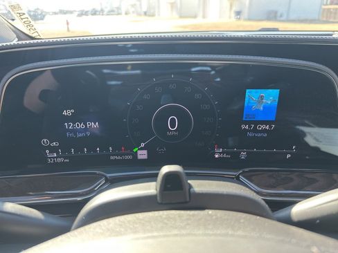 Certified 2024 Cadillac Escalade Sport Platinum image 15