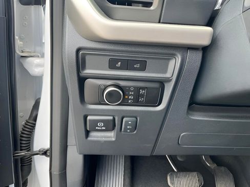 Certified 2024 Ford Expedition Max XLT image 18