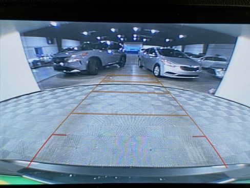 Used 2020 Buick Encore Preferred FWD image 18