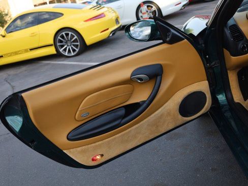 Used 2001 Porsche Boxster RWD image 22