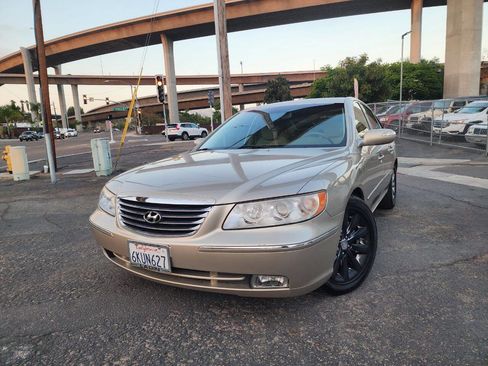 Used 2009 Hyundai Azera Limited w/ Ultimate Navigation Pkg 4 FWD image 2