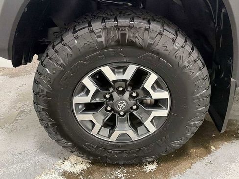 Certified 2023 Toyota Tacoma TRD Off-Road w/ Technology Package AWD/4WD image 10