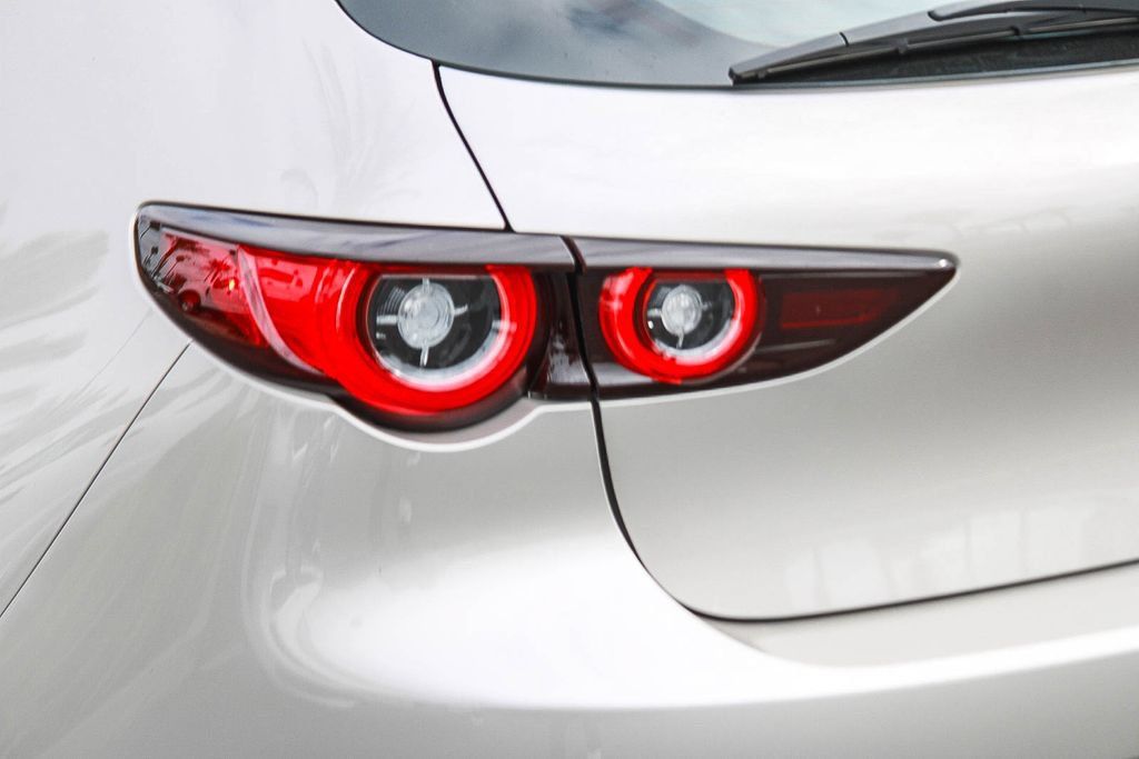 Certified 2025 MAZDA MAZDA3 Hatchback w/Premium Plus Pkg AWD/4WD image 7
