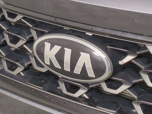 Used 2021 Kia Sorento S w/ Panoramic Sunroof Package AWD/4WD image 13