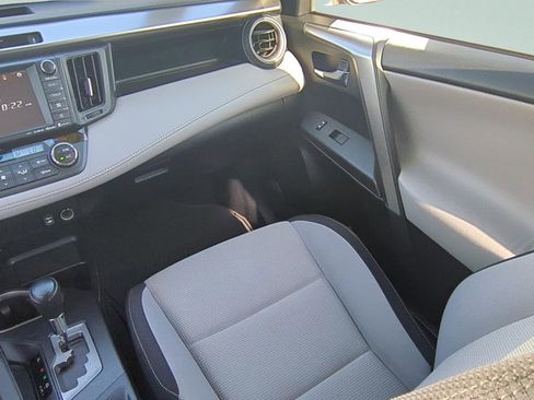 Used 2016 Toyota RAV4 XLE w/ Convenience Package image 16