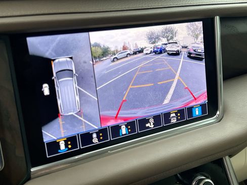 Used 2021 GMC Yukon XL Denali w/ Denali Premium Package image 27