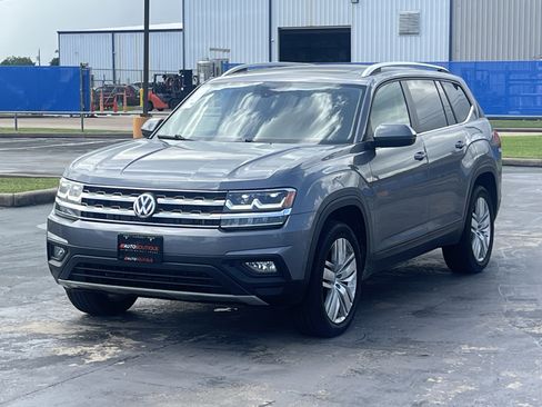 Used 2019 Volkswagen Atlas SE w/ Panoramic Sunroof Package FWD image 5