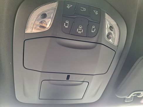 New 2025 Chrysler Pacifica Select image 18