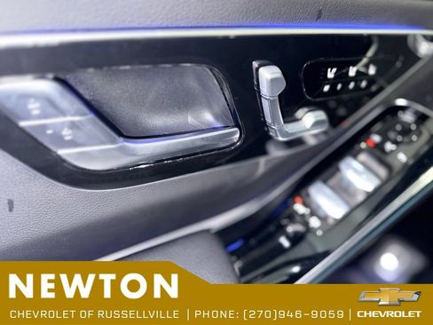 Used 2022 Mercedes-Benz S 500 4MATIC w/ AMG Line Package image 10