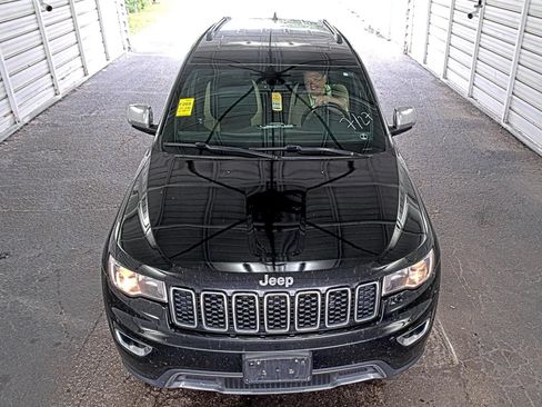 Used 2017 Jeep Grand Cherokee Limited w/ Trailer Tow Group IV AWD/4WD image 3