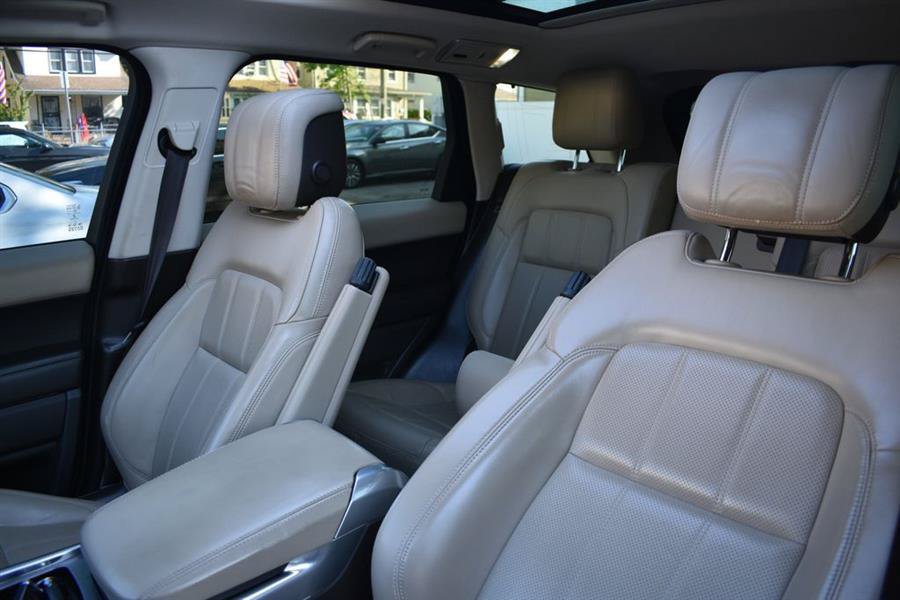 Used 2019 Land Rover Range Rover Sport HSE AWD/4WD image 10