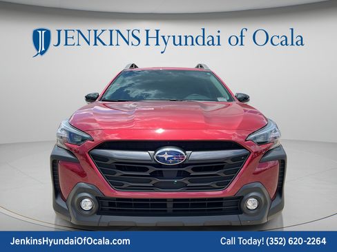 Used 2025 Subaru Outback Premium AWD/4WD image 8