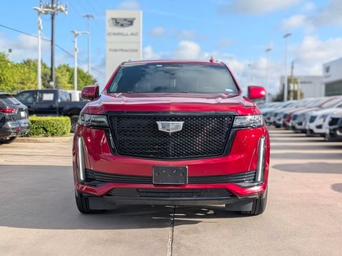 Used 2022 Cadillac Escalade Sport Platinum w/ Heavy-Duty Trailer Package AWD/4WD image 2