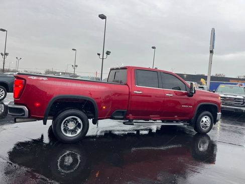 Used 2022 Chevrolet Silverado 3500 LTZ w/ LTZ Convenience Package image 6