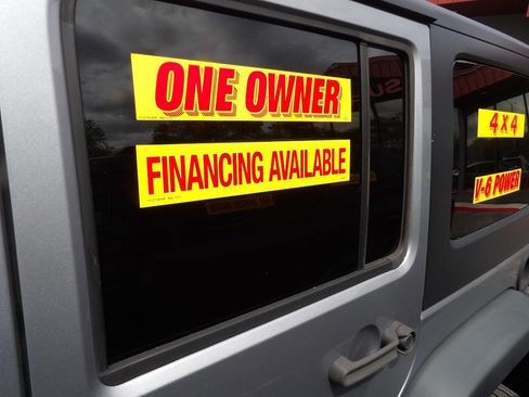 Used 2015 Jeep Wrangler Unlimited Sport w/ Quick Order Package 24S AWD/4WD image 5