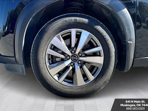 Used 2023 Nissan Pathfinder SL image 31