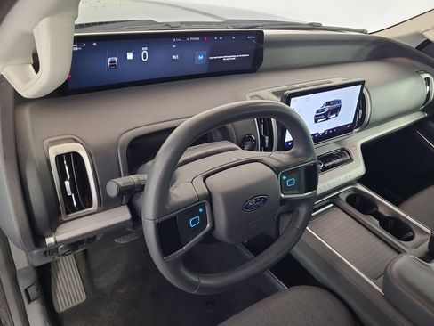 Used 2025 Ford Expedition Max Active image 12