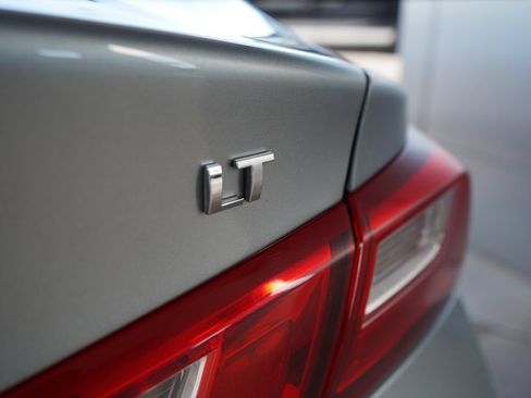Used 2025 Chevrolet Malibu LT FWD image 8