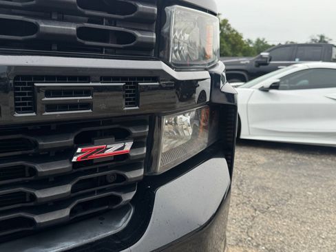 Used 2021 Chevrolet Silverado 1500 Custom Trail Boss AWD/4WD image 12