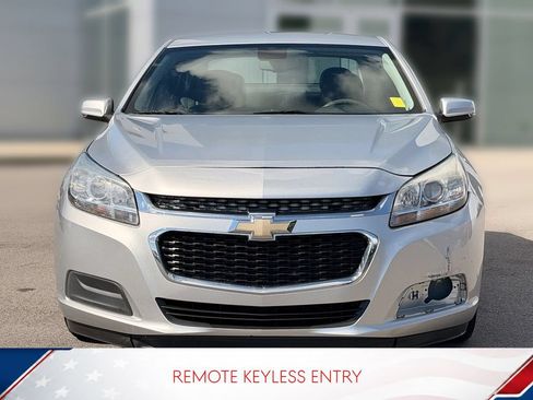 Used 2016 Chevrolet Malibu LT FWD image 5