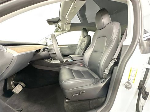 Used 2023 Tesla Model Y Long Range image 4