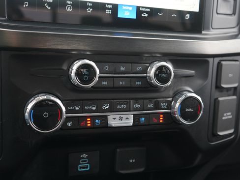 Used 2024 Ford F350 Lariat image 22