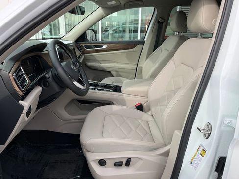 New 2026 Volkswagen Atlas SE image 17