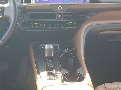 Certified 2025 Toyota Crown Signia w/ Advanced Technology Package AWD/4WD image 23