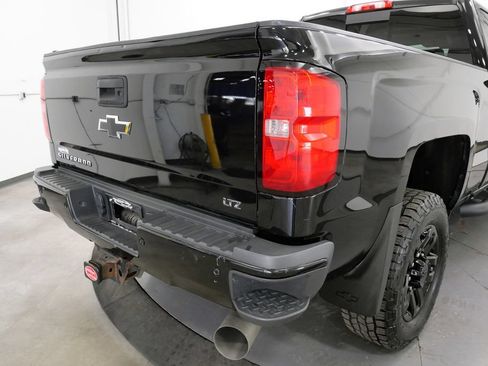 Used 2019 Chevrolet Silverado 2500 LTZ w/ Duramax Plus Package AWD/4WD image 38
