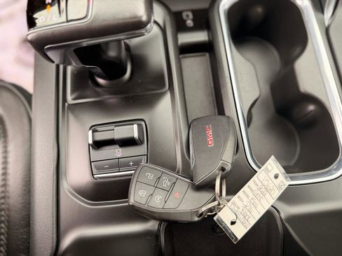 Used 2022 GMC Sierra 1500 Denali w/ Denali Reserve Package image 20