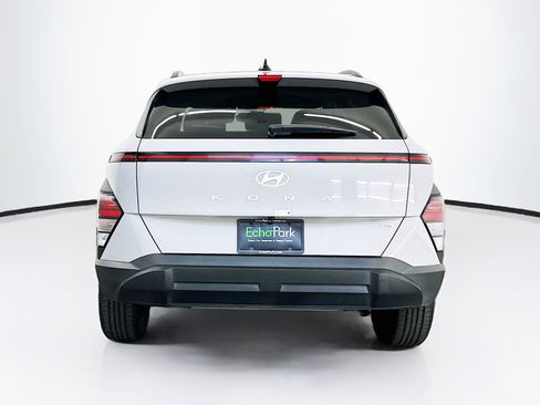 Used 2025 Hyundai Kona SEL AWD/4WD image 7