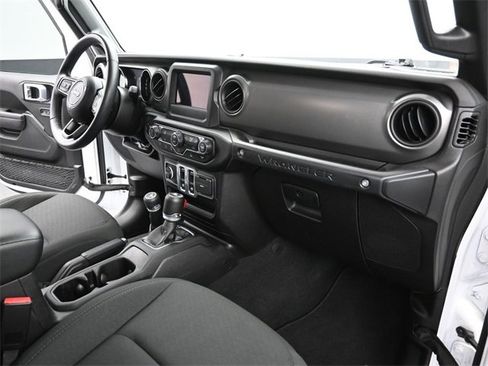 Used 2022 Jeep Wrangler Sport S image 19