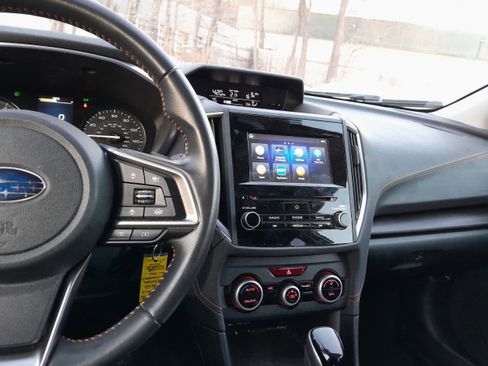 Used 2023 Subaru Crosstrek 2.0i Premium image 16