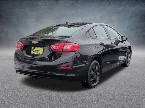 Certified 2019 Chevrolet Cruze LS image 9