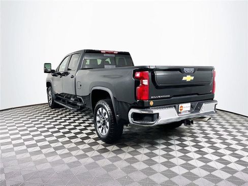 Used 2025 Chevrolet Silverado 2500 LT w/ Safety Package image 6