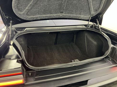 Used 2021 Dodge Challenger SXT image 26