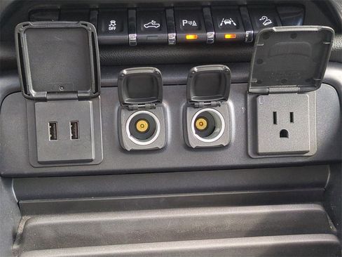 Used 2018 Chevrolet Silverado 1500 LTZ Z71 w/ Redline Edition image 24