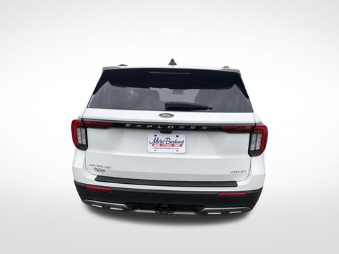 Used 2025 Ford Explorer Active w/ Active Comfort Package AWD/4WD image 10