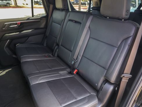 Used 2025 Chevrolet Tahoe Z71 AWD/4WD image 27