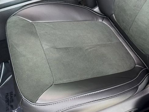 New 2025 Jeep Grand Cherokee Altitude image 18