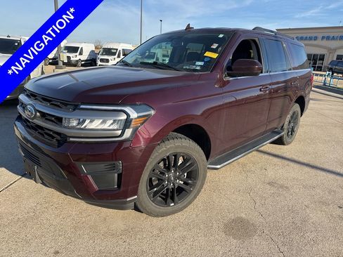Used 2023 Ford Expedition XLT image 1