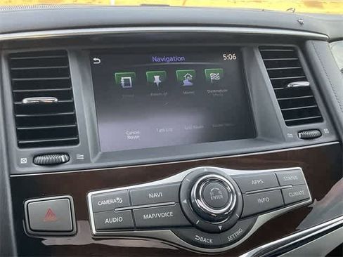 Used 2018 INFINITI QX80 w/ Deluxe Technology Package image 15