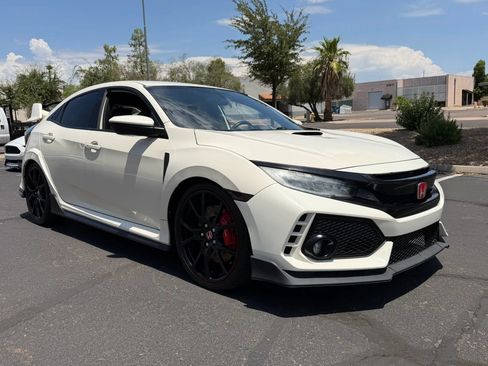 Used 2018 Honda Civic Type R image 11