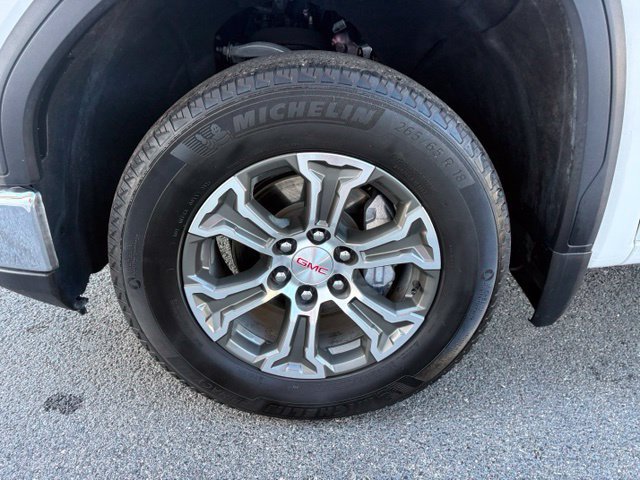 Used 2025 GMC Sierra 1500 SLT AWD/4WD image 13