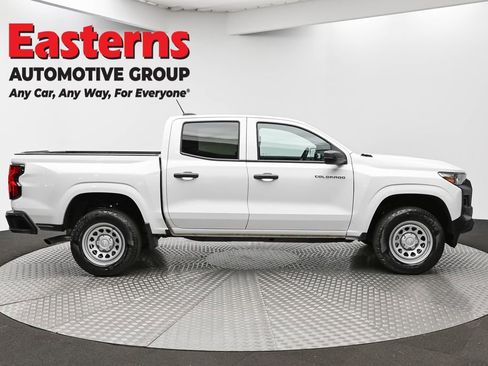 Used 2024 Chevrolet Colorado W/T RWD image 4