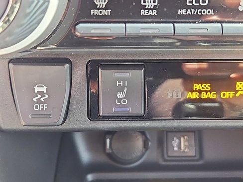 Used 2023 Toyota RAV4 XSE AWD/4WD image 19