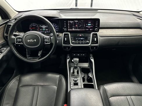 Used 2022 Kia Sorento EX w/ Panoramic Sunroof Package FWD image 21