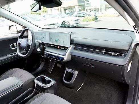 Certified 2024 Hyundai Ioniq 5 SEL RWD image 10