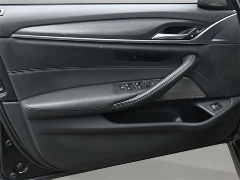 Used 2023 BMW 540i xDrive 540i xDrive w/ M Sport Package image 9